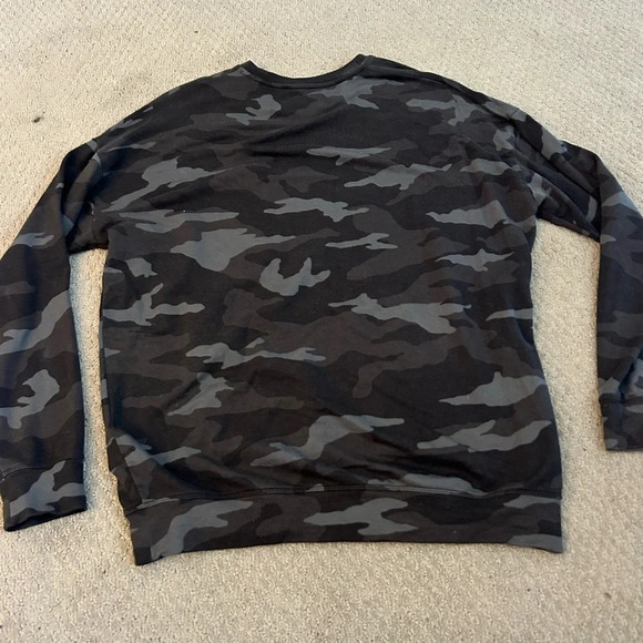 Camo crewneck sweatshirt - Picture 2 of 3